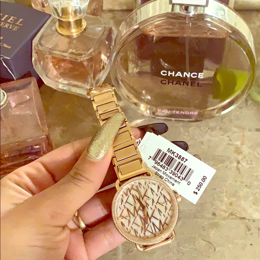 Michael kors rose gold watch